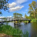 Mariahoeve-logies #veenhuisje شاليه *