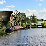 Mariahoeve-logies #veenhuisje *