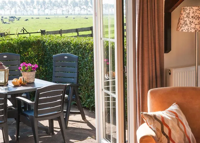 Mariahoeve-logies #veenhuisje شاليه