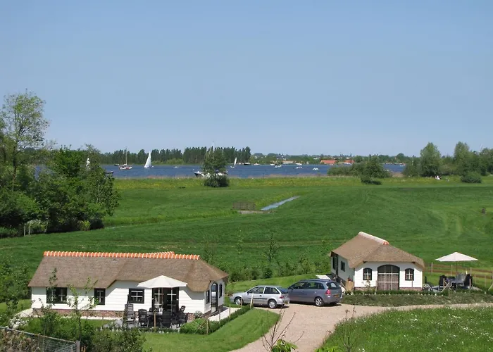 Mariahoeve-logies #veenhuisje