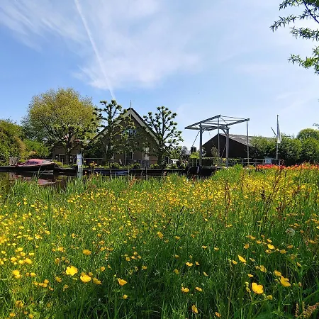 Mariahoeve-logies #veenhuisje *